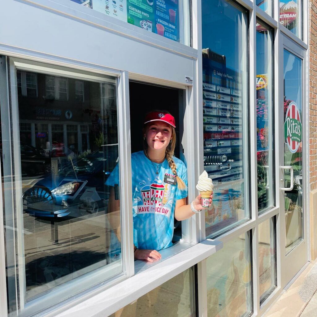 Walk up window at Rita's location